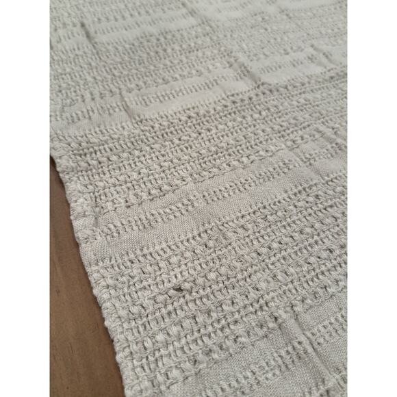 Inup Home Ivory Textured Table Runner with Ruffle Ends 95" - Picture 15 of 16